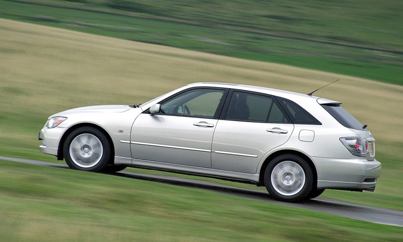 Lexus is300 2001
