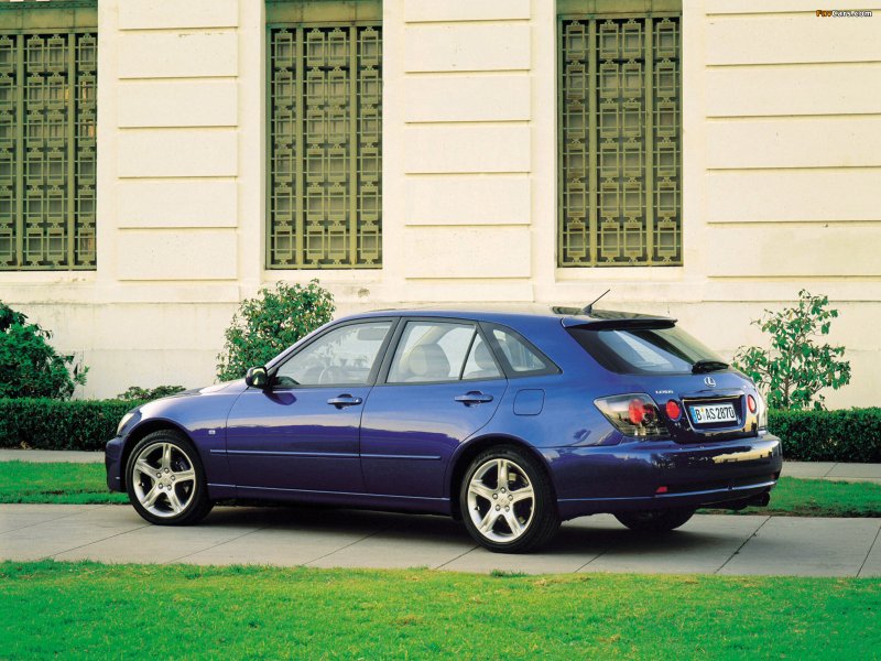 Lexus is 300 универсал