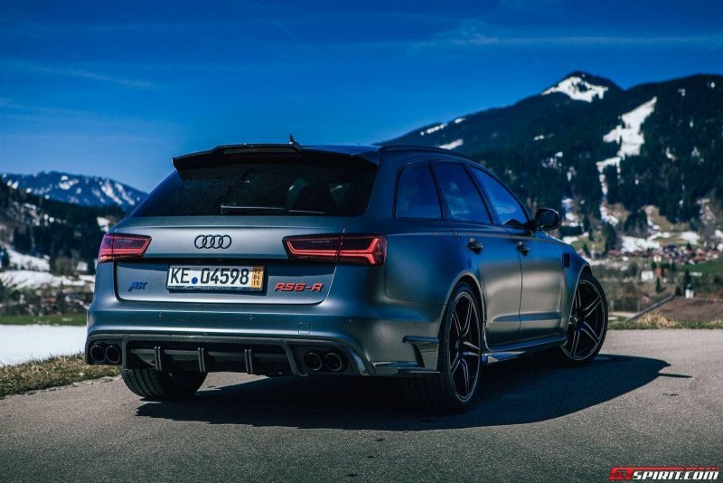 Audi rs6 avant сзади