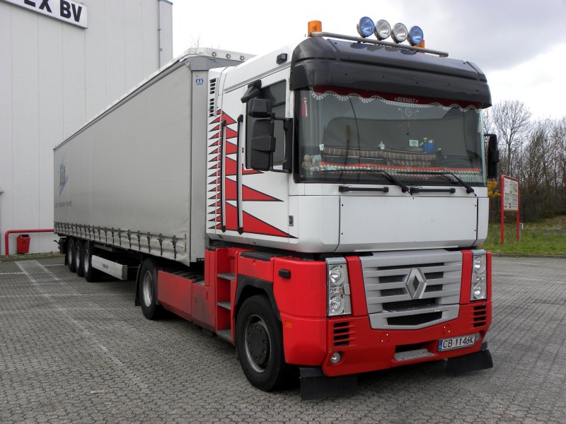 Renault Magnum 2014