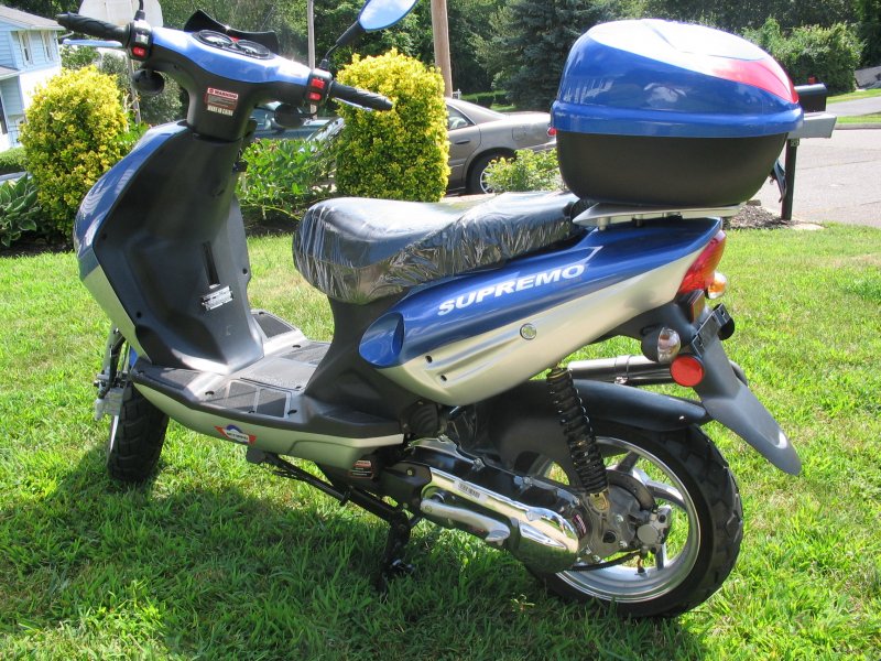 Скутер Geely model 18