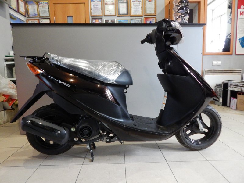 Макси скутер Сузуки 400
