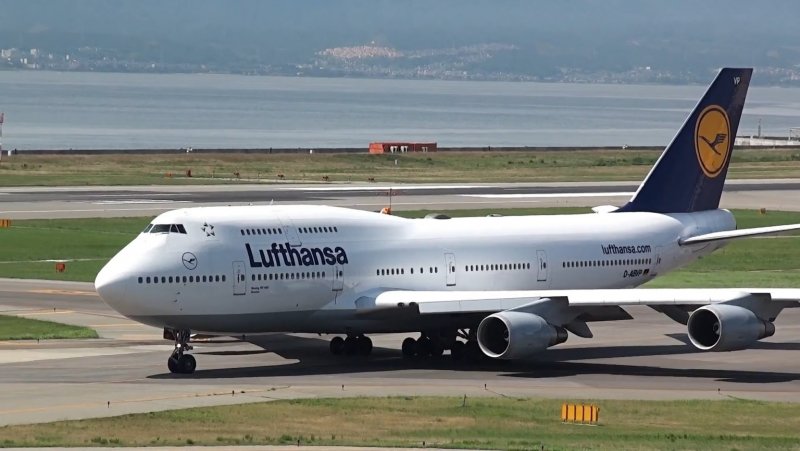 Самолёт Боинг 747-400