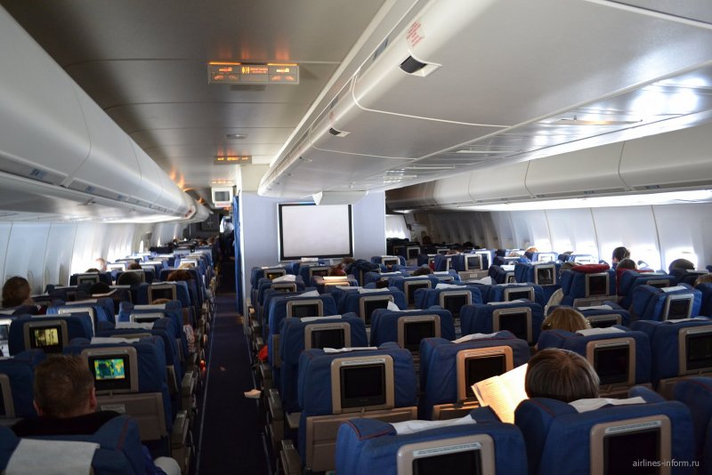 Боинг 747-400 салон