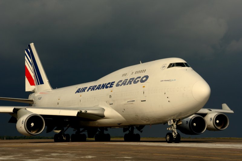 Боинг 747 джамбо Джет