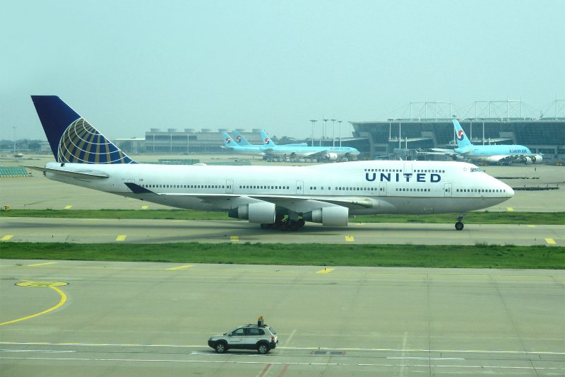 Боинг 747 400 United