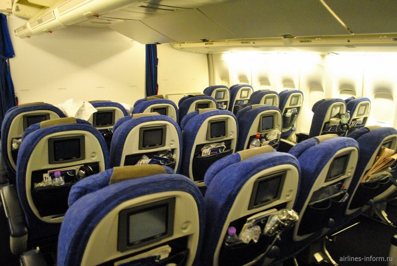 Боинг 747-400 салон