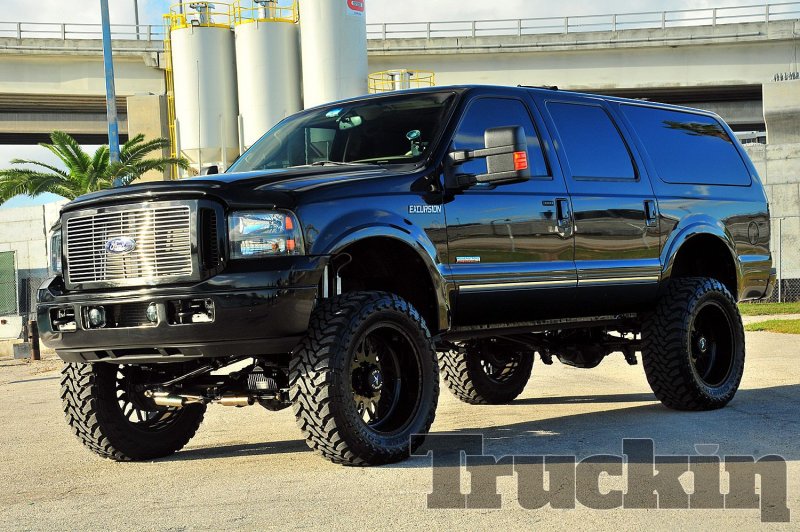 Ford Excursion 2004 Lift