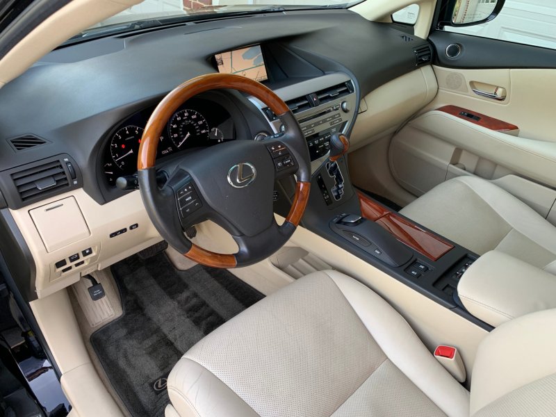 Lexus RX 350l салон