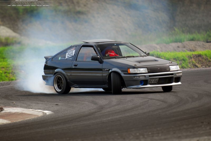 Toyota ae86 Drift