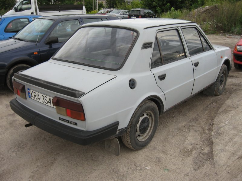 Skoda 1989 года
