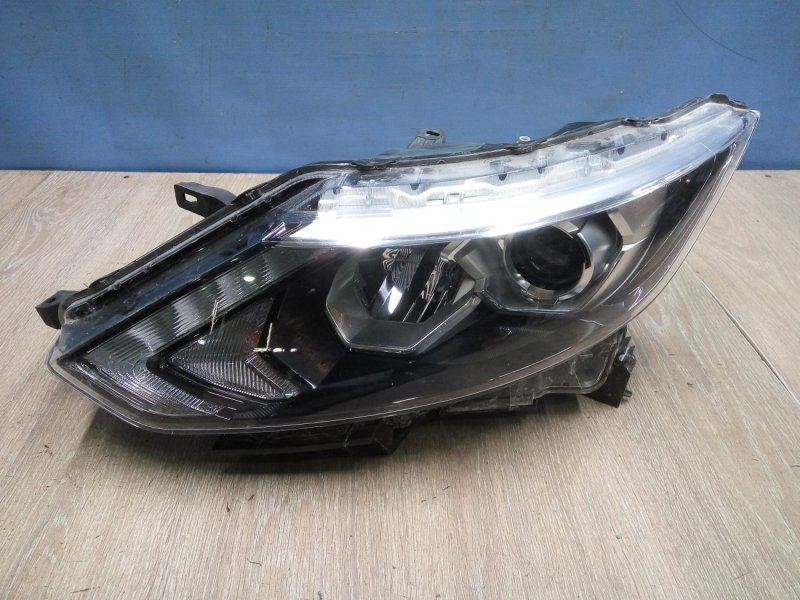 Фара Кашкай j11