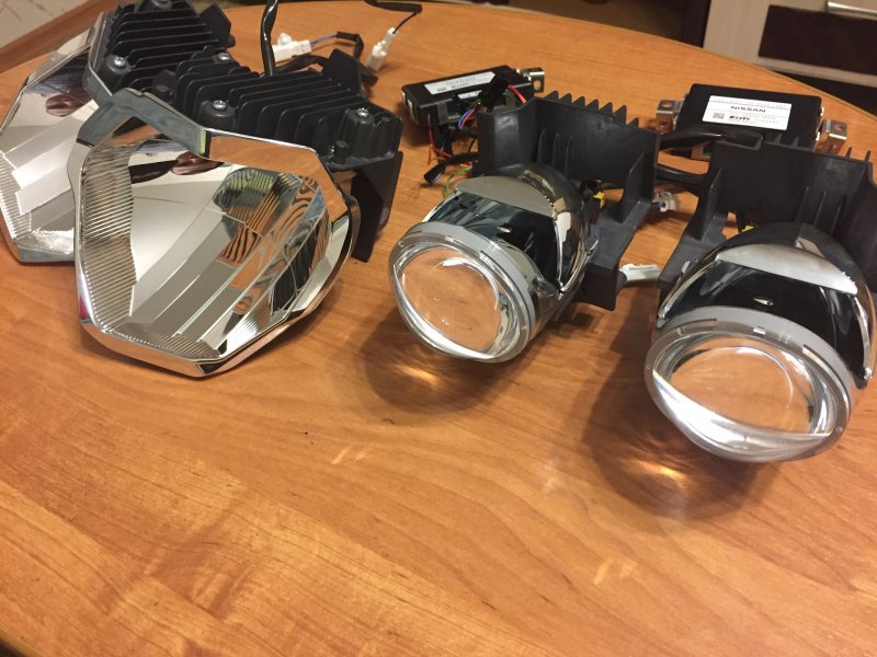 Линзы с Qashqai j11 led