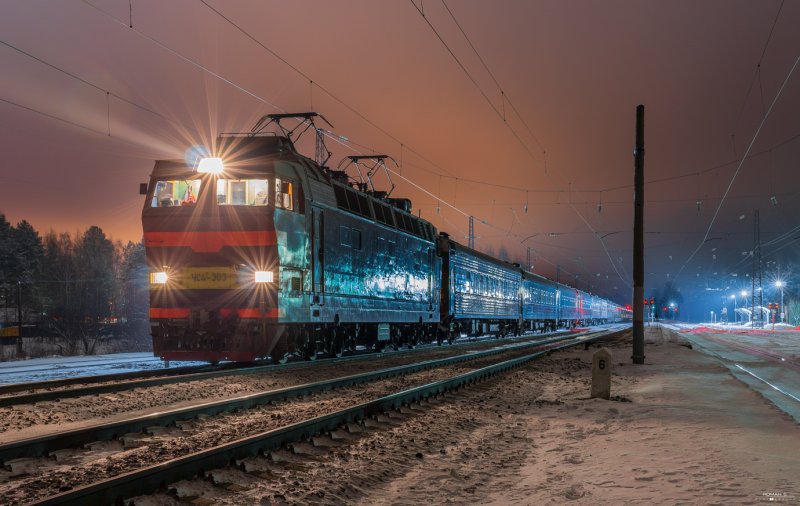 Фото в электричке вечером