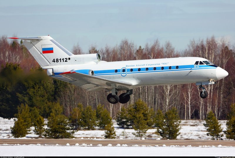 Яковлев як-40