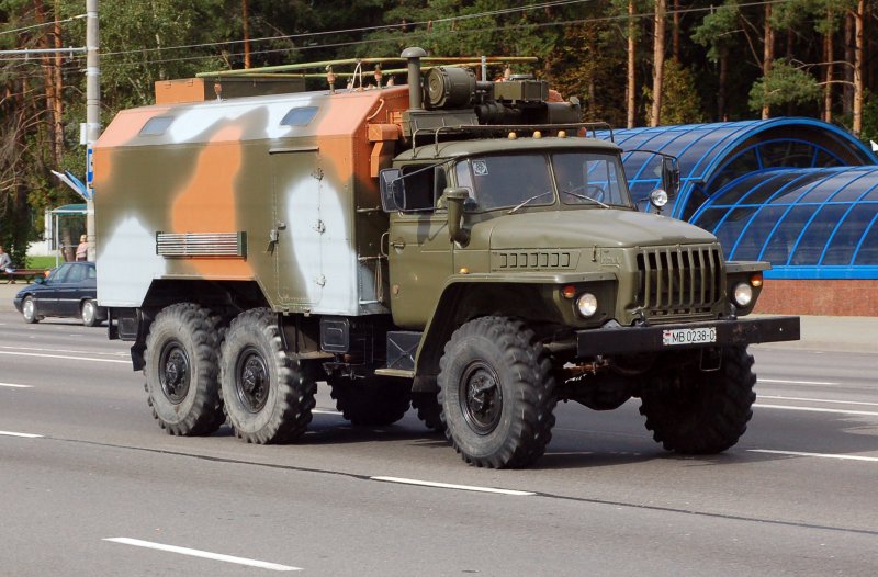 Урал грузовик 43206