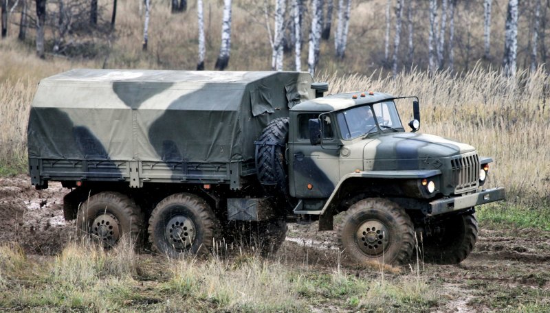 Урал 4320 бортовой военный