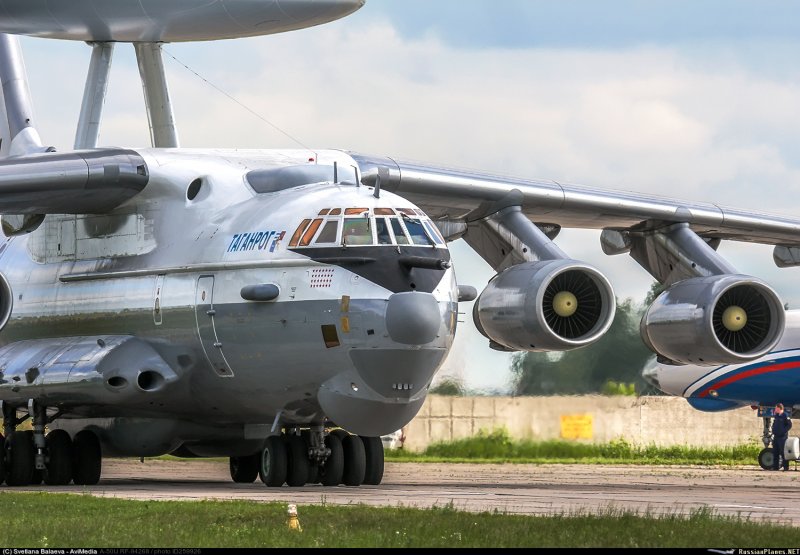 Самолет ил 76 АВАКС