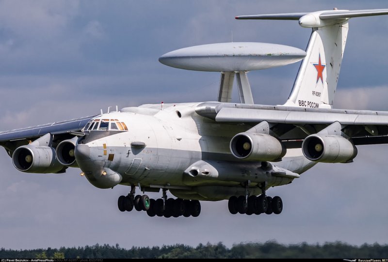 Самолет ил 76 АВАКС