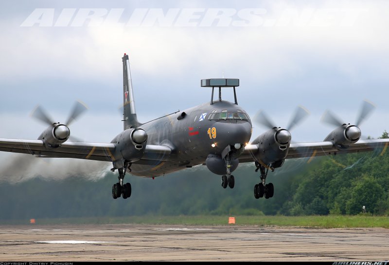 Противолодочный самолет ил-38н