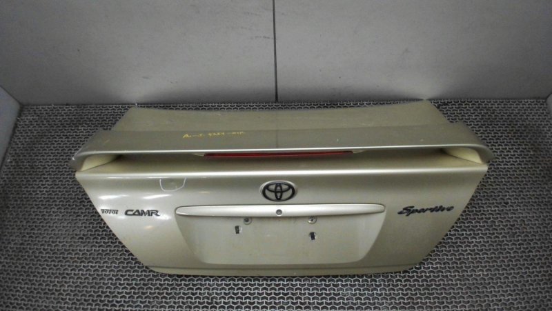 Toyota Camry крышка багажника