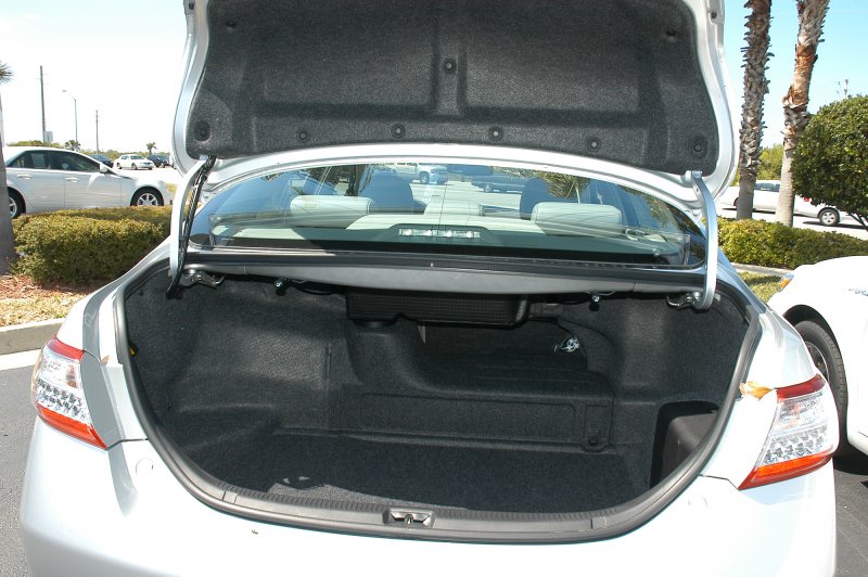 Toyota Camry 40 багажник