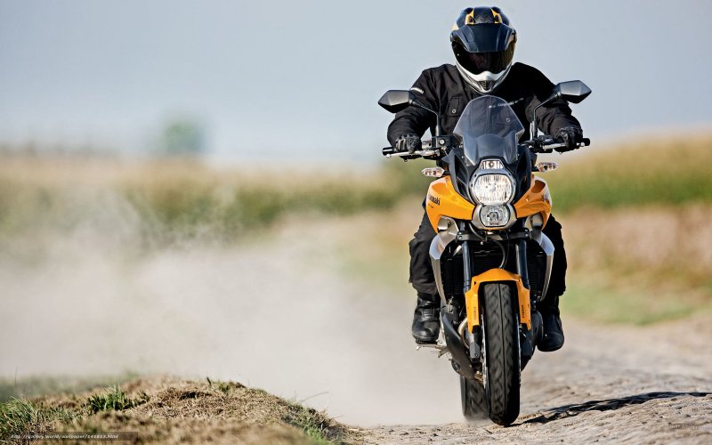 Kawasaki Versys 2010 год