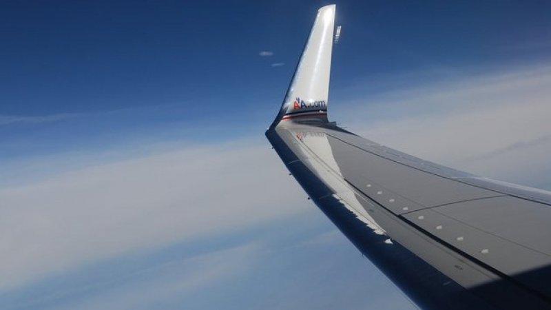 Крыло самолета Боинг 737