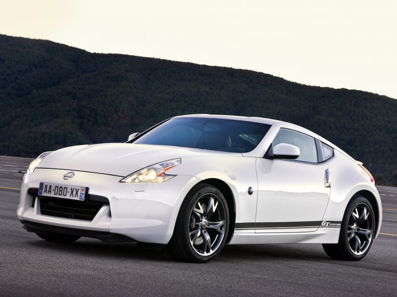 Nissan 370gt
