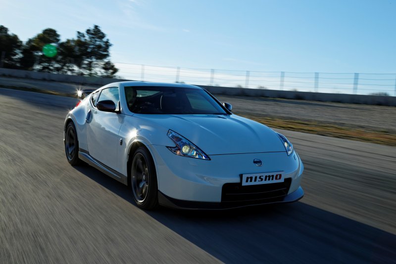 Спортивные машины Nissan 370 z