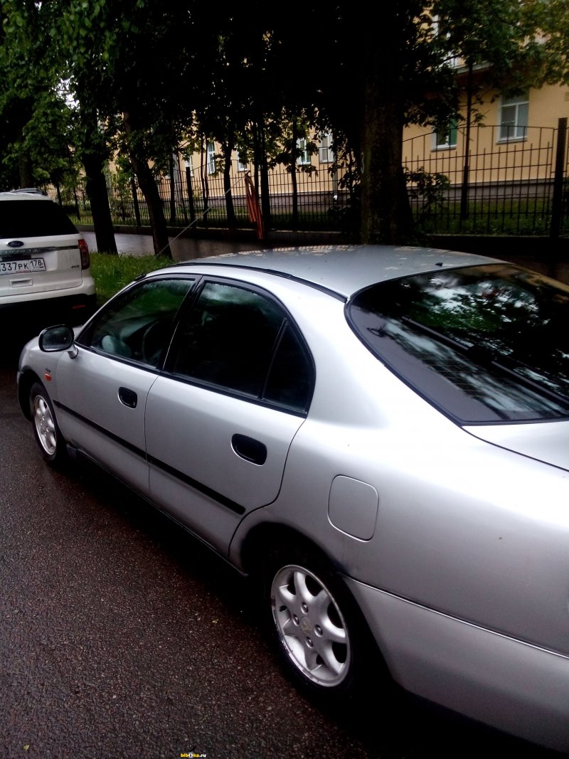 Мицубиси Каризма 1998