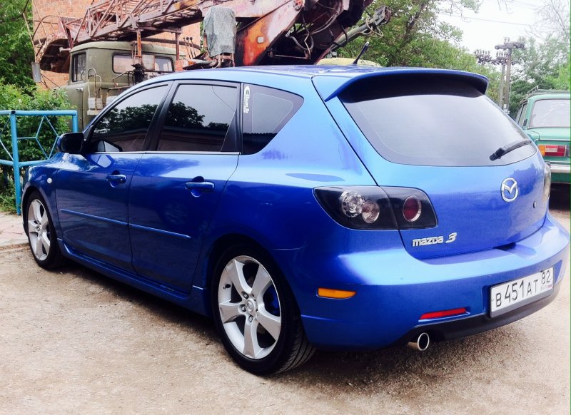 Mazda 3 хэтчбек