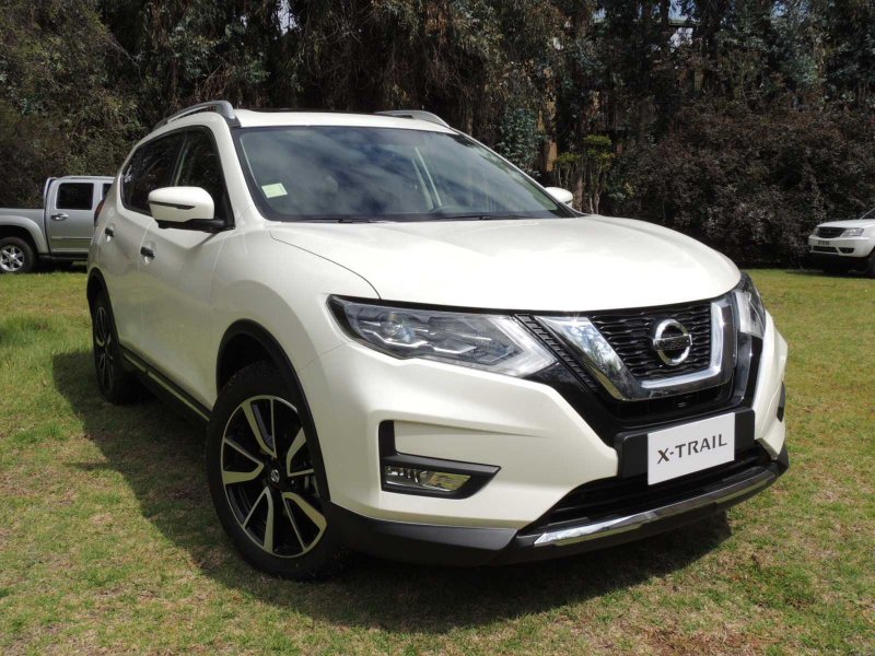 Nissan x Trail 2019 белый перламутр
