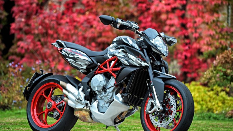 Мотоцикл MV Agusta Rivale 800