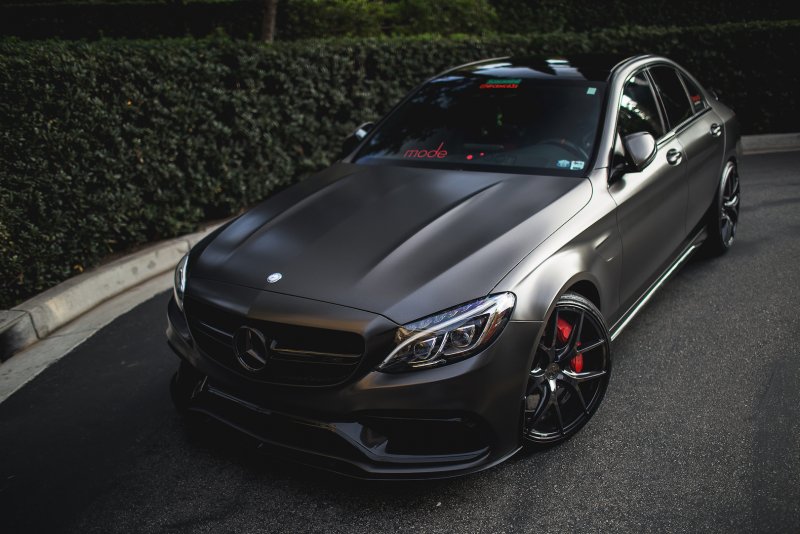 Mercedes Benz c63 AMG чёрный матовый