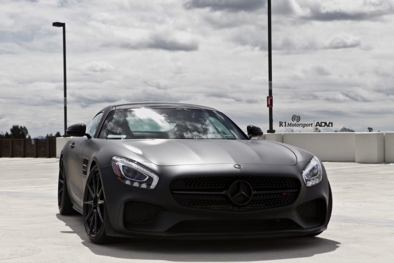 Mercedes AMG gt s черный
