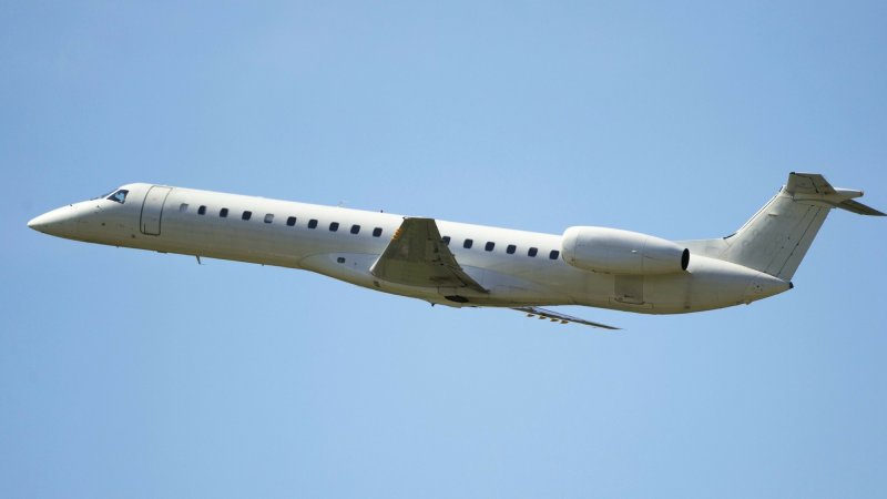 Эмбраер ERJ 135