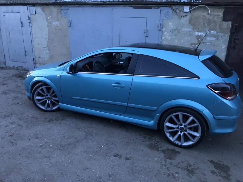 Opel Astra GTC 2006 синяя