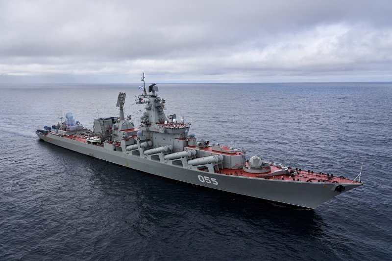 Маршал Устинов ракетный крейсер