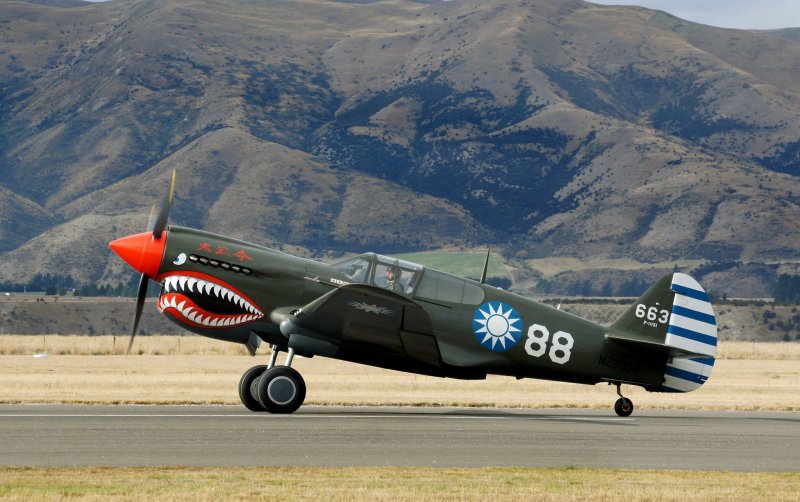 Curtiss p-53