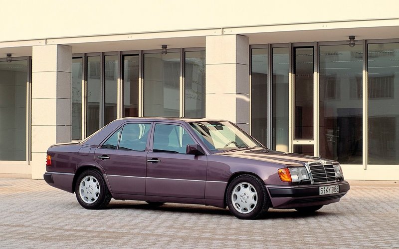 Mercedes Benz w124 седан
