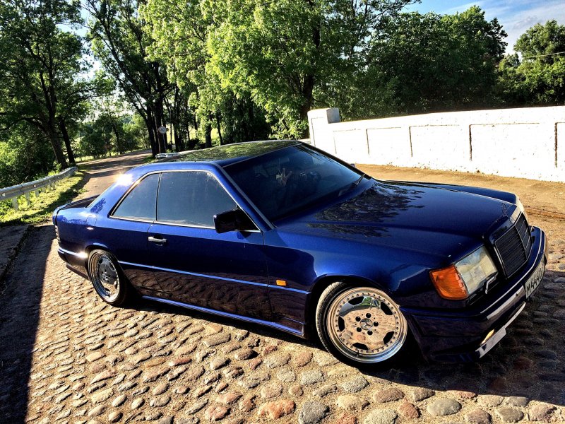 Mercedes 124 Coupe AMG