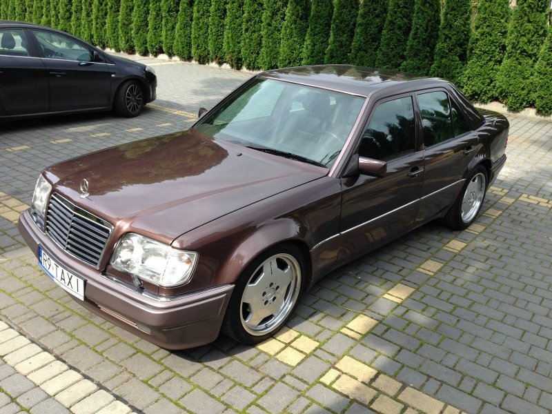 Мерседес е190 w124