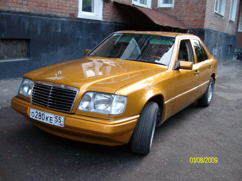 Mercedes w124 золотистый