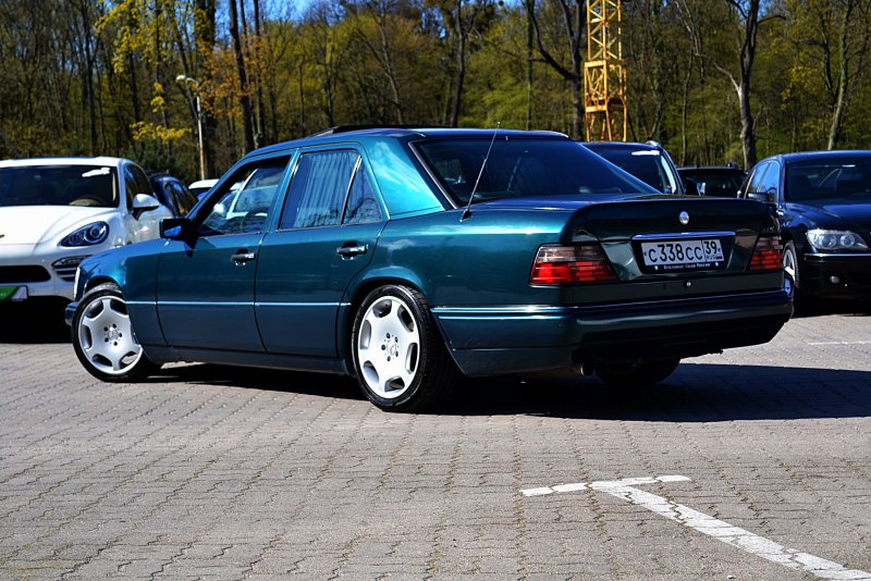 Mercedes Benz w124 e320