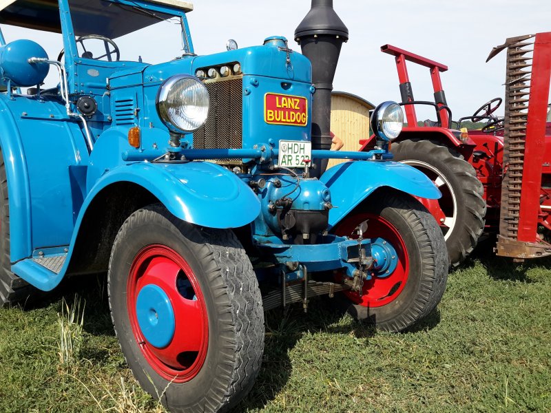 Трактор Lanz d8532