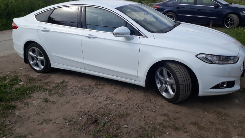 Ford Mondeo r17 белый