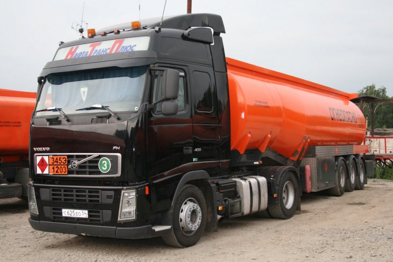 Volvo FH бензовоз
