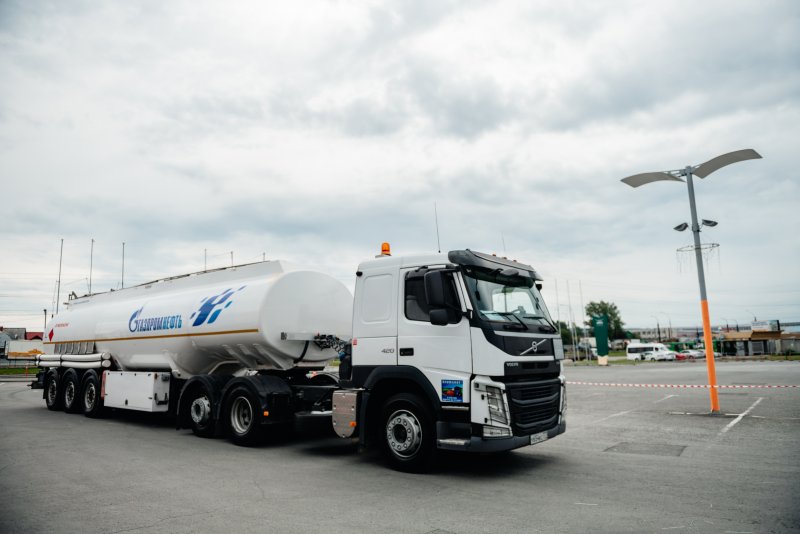 Volvo fm бензовоз