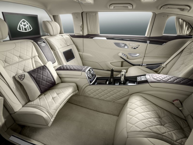 Mercedes-Maybach Pullman v12 Guard vr9